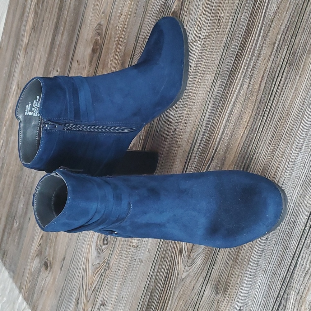 Rialto Spade Faux Suede Ankle Bootie in Midnight Size 9M - Picture 4 of 12